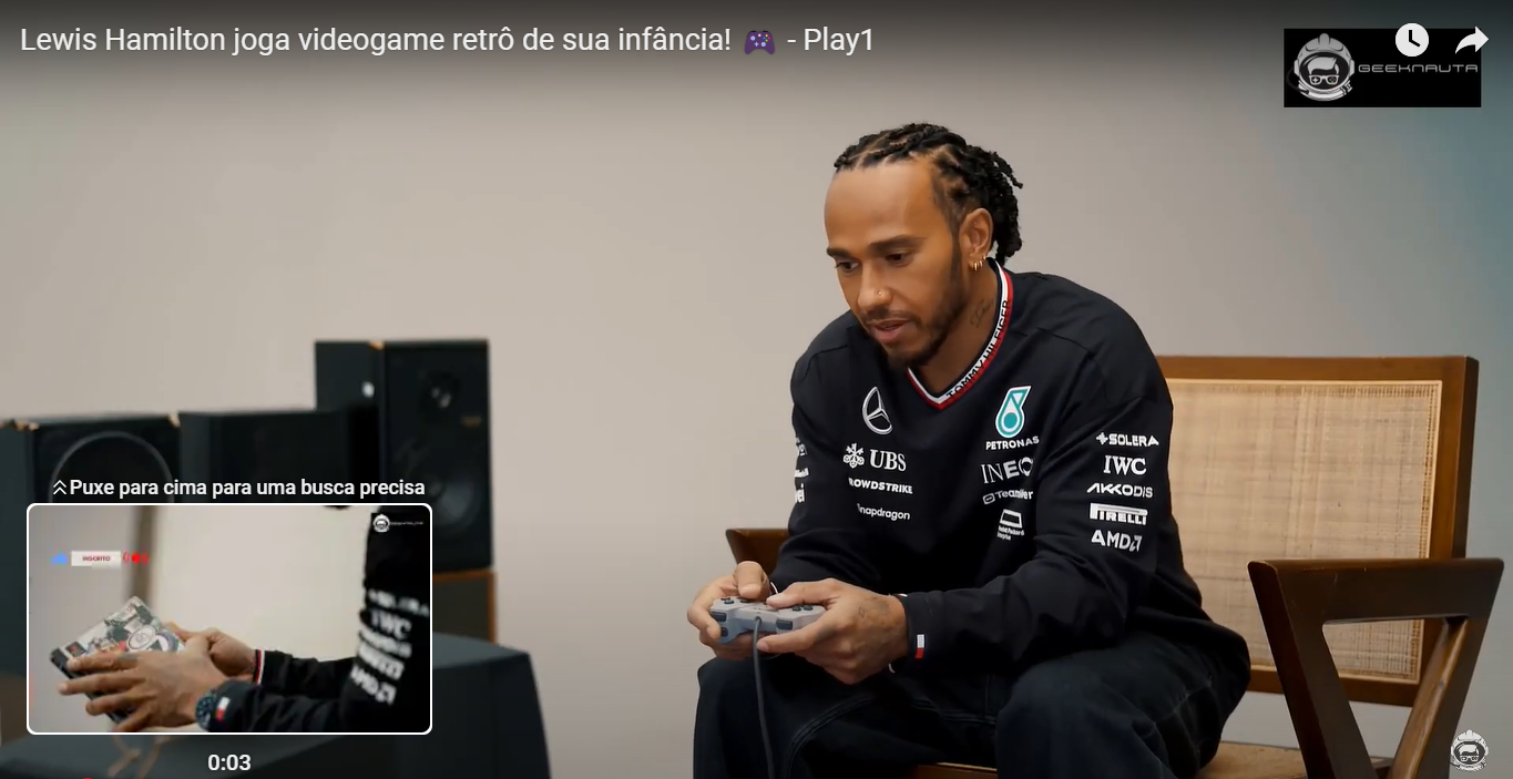 Lewis Hamilton joga videogame retrô de sua infância! 🎮 – GamePlay