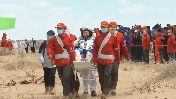 Taikonautas da Shenzhou 19 voltam à Terra após 6 meses no espaço; fotos e vídeo