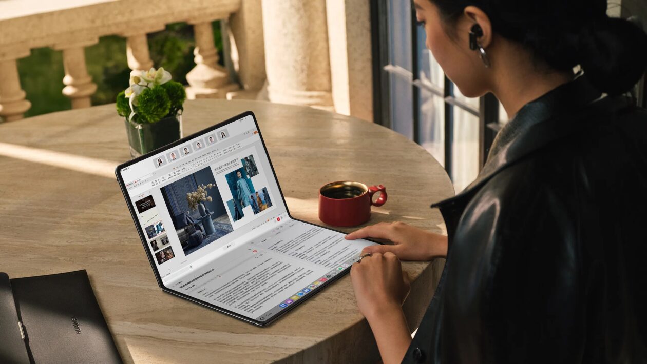 HUAWEI revela MateBook Fold, seu primeiro computador com tela dobrável