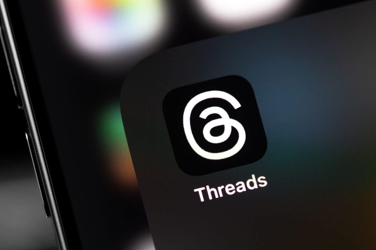 Meta inicia testes de anúncios em vídeos no Threads e nos Reels