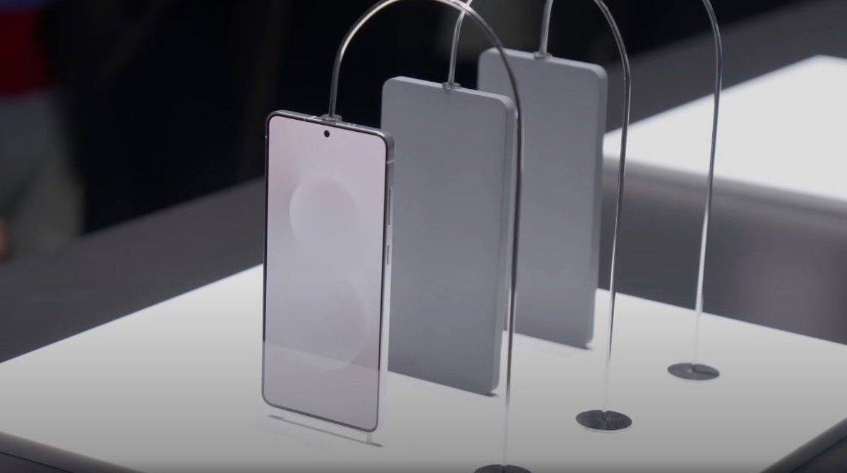 Vazamento revela possíveis imagens e specs do Galaxy S25 Edge; confira