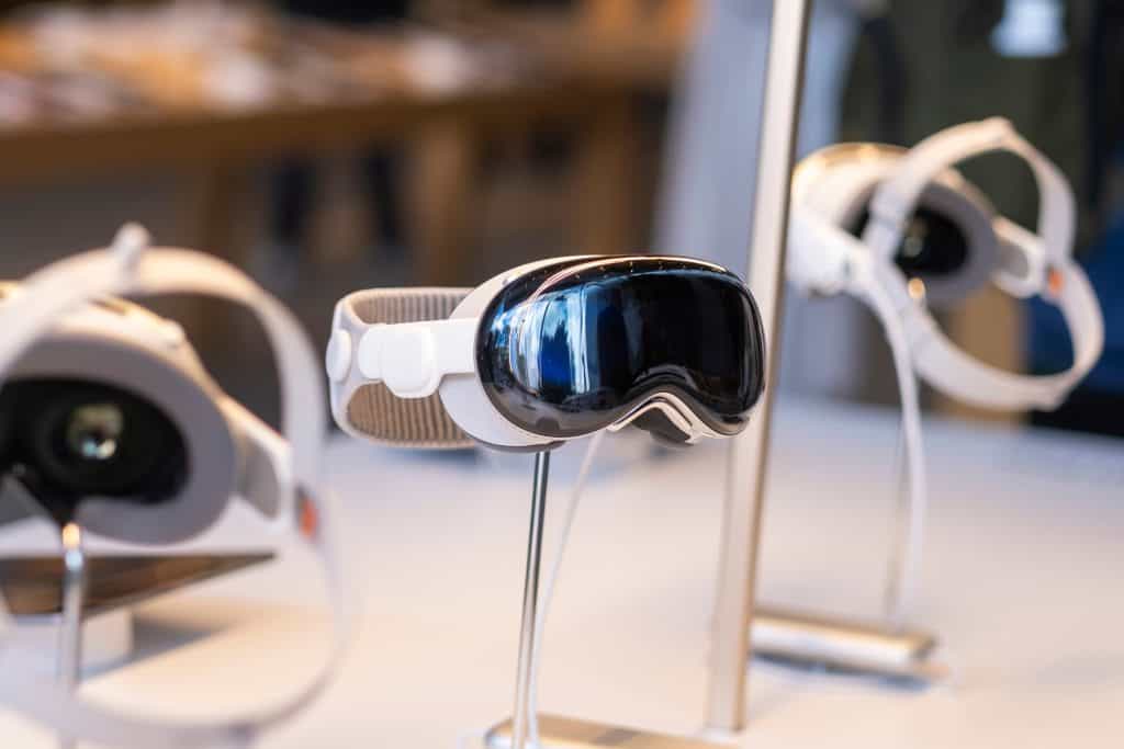 Apple cria óculos inteligentes com e sem realidade aumentada