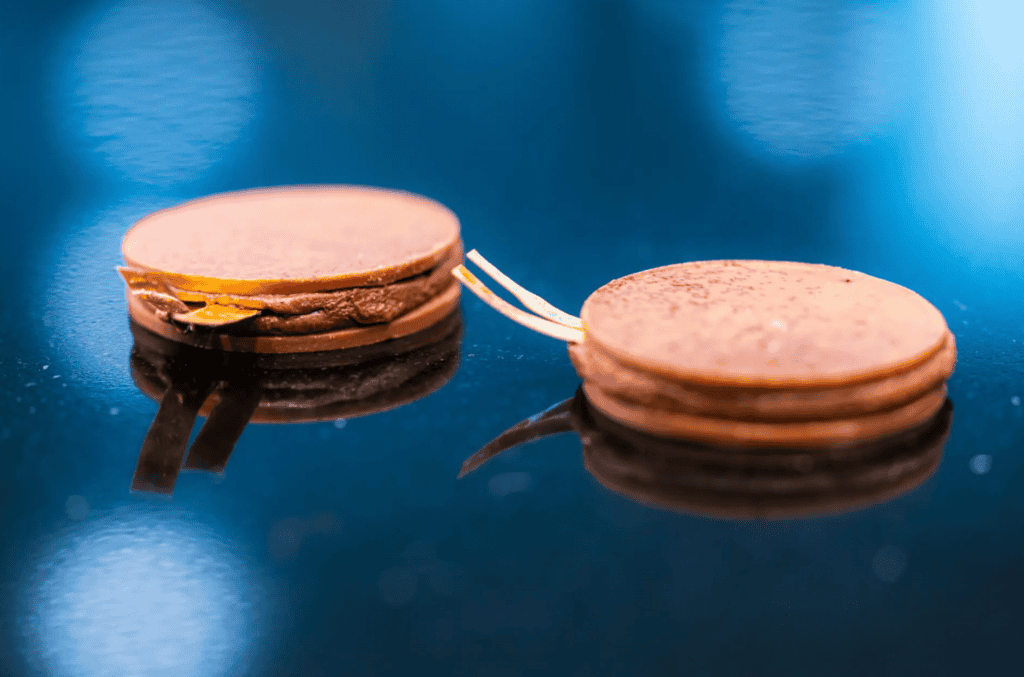 RoboCake: o bolo de casamento robótico comestível e com bateria de vitamina B2