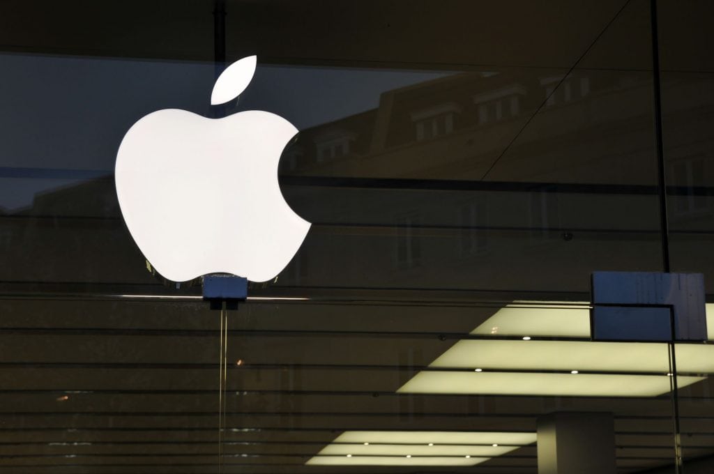 Mesmo com tarifaço, Apple divulga receita acima do esperado