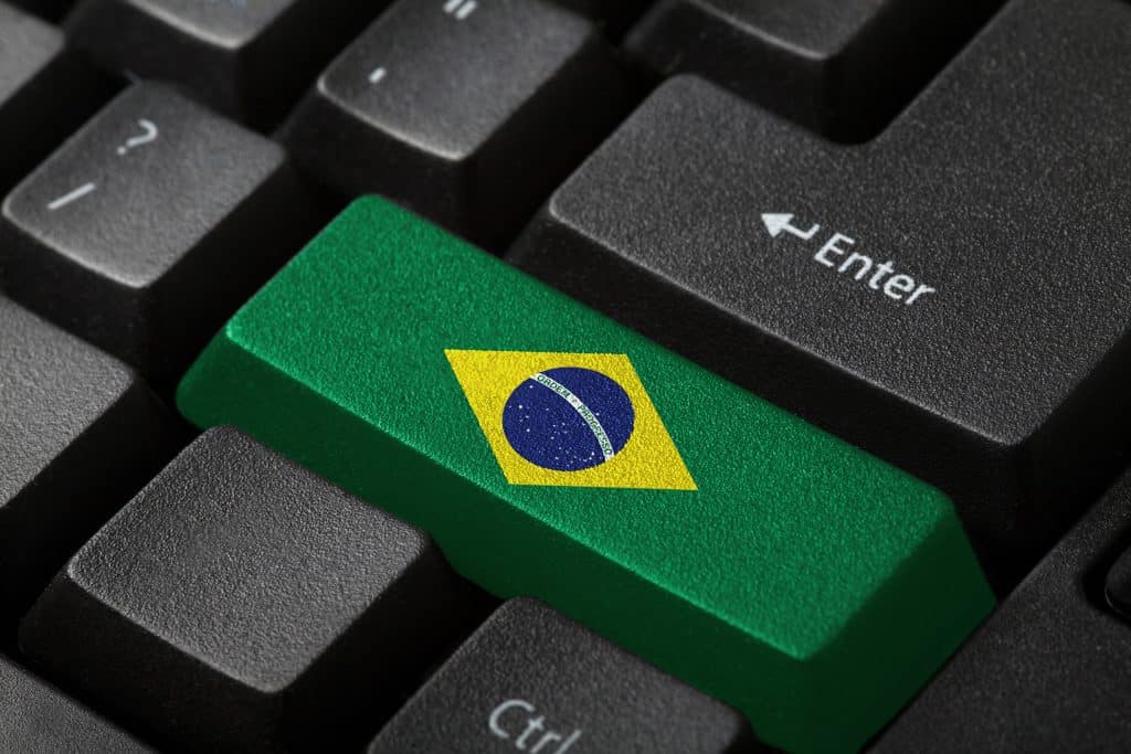Você se lembra? Há 30 anos, a internet comercial era liberada no Brasil