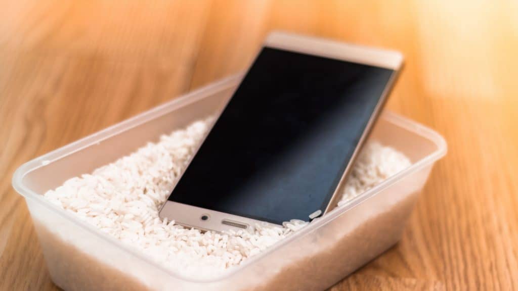 7 mentiras sobre celulares que você (talvez) ainda acredite