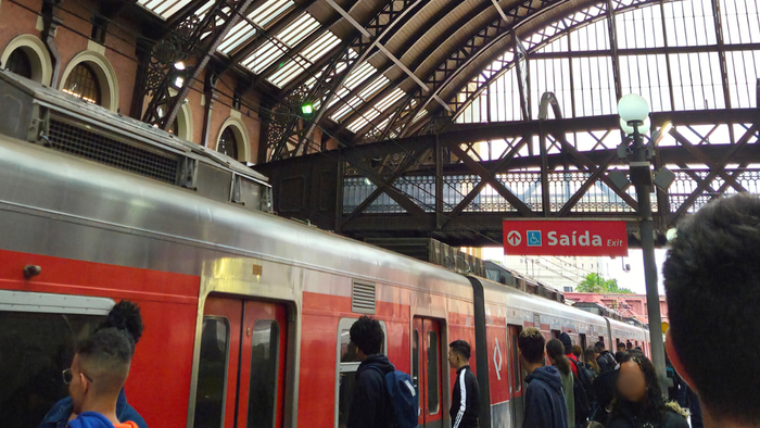 Como comprar passagem de metrô pelo celular