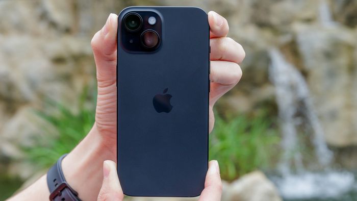 iPhone 15 sai por apenas R$ 4.012 com cupom de desconto no KaBuM!