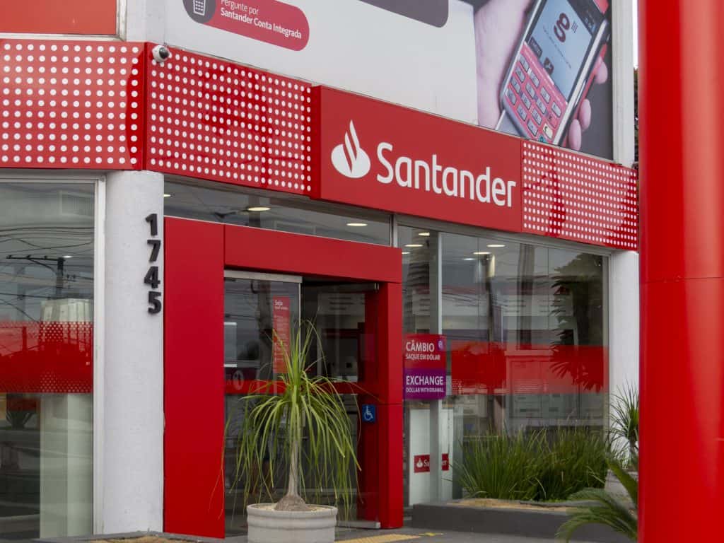 Santander lança alerta de segurança para evitar golpes