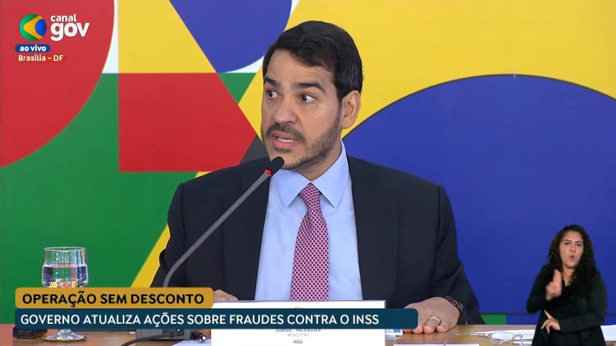AGU diz ter fortes indícios que golpistas do INSS estão usando criptomoedas e alerta corretoras