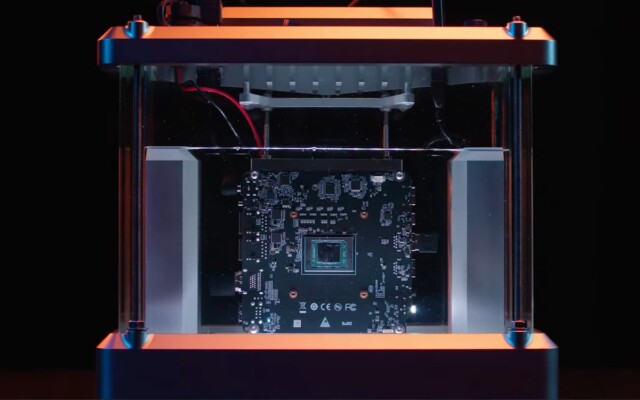 Microsoft desenvolve fluido de resfriamento com IA e mergulha PC para testar solução