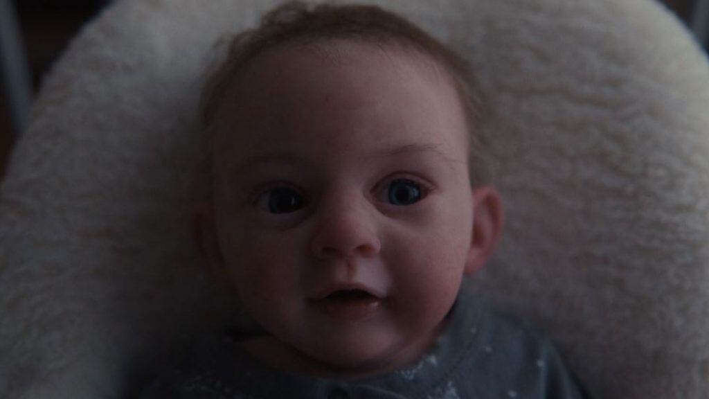 Conhece Servant? Veja tudo sobre a série de suspense com bebê reborn e ator de Harry Potter